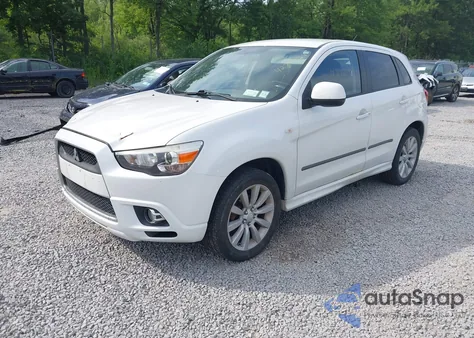 2011 Mitsubishi Outlander Sport Se z USA, uszkodzony, nr VIN JA4AR4AU2BZ019600